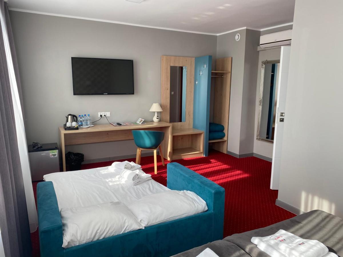 Carina Hotel Tczew Buitenkant foto