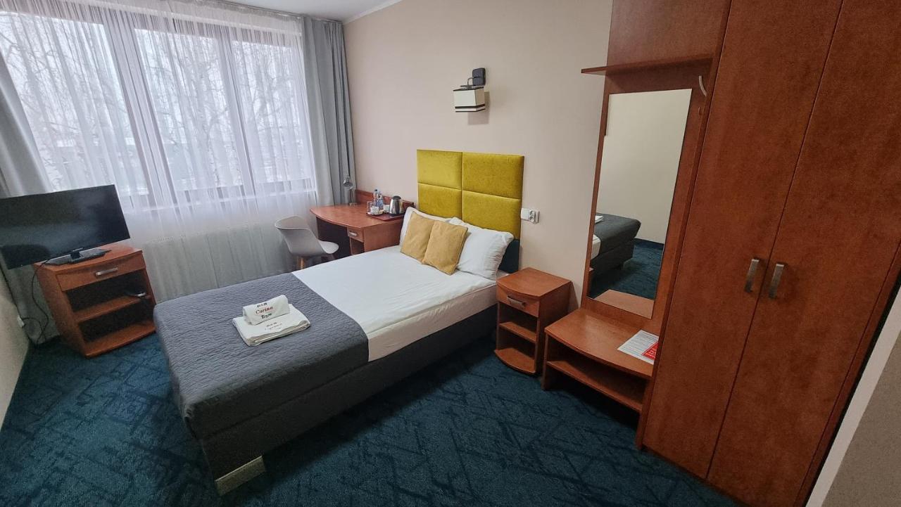 Carina Hotel Tczew Buitenkant foto