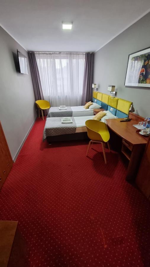 Carina Hotel Tczew Buitenkant foto