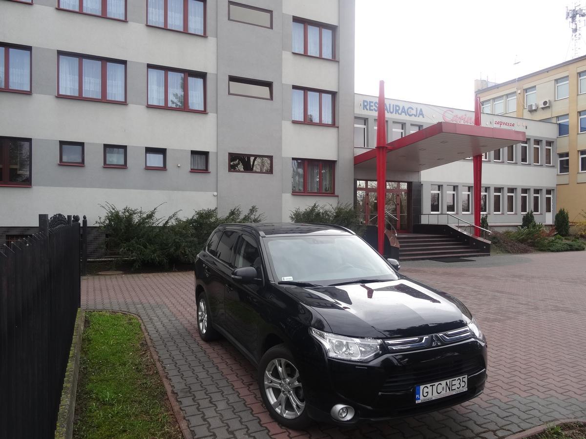 Carina Hotel Tczew Buitenkant foto
